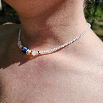 Collar blanco lapizlazuli