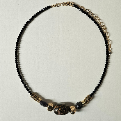 Collar circulo negro